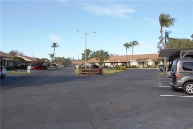 Florida living at it's best. A very well kept comm