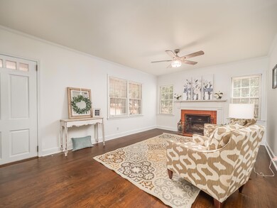 606 Columbia Rd-02
