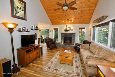 Main Living Rm-3