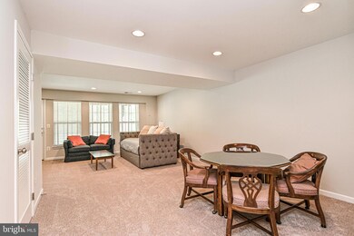 25282 Gothic Square, Chantilly, VA 20152 - photo 5