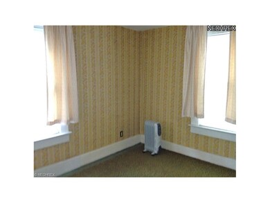One of the bedrooms upstairs has two windows for g