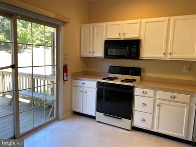 13 Dunkirk Ct unit 18C, Norristown, PA 19403 - photo 6