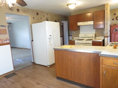 1811 S High St, Muncie, IN 47302 - photo 7