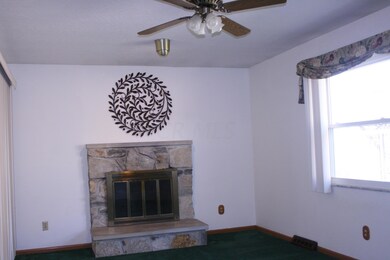 1664 Pin Oak Dr, Columbus, OH 43229 - photo 6