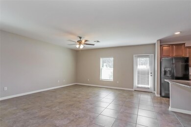 10254 Carloway Hills Dr, Wimauma, FL 33598 - photo 2