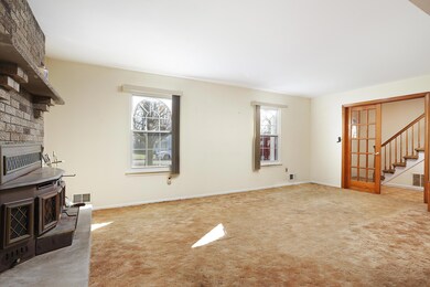 Spacious Living Rm w/Fr Doors