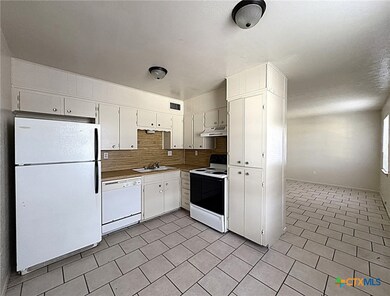 702 N 1st St unit 2, Copperas Cove, TX 76522 - photo 5