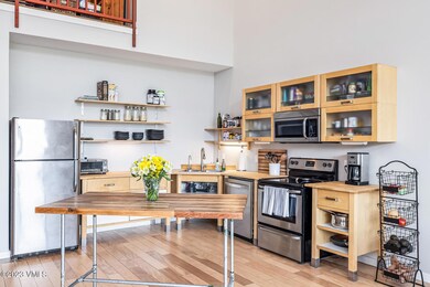 705 Nogal Rd-006-020-Kitchen-MLS_Size
