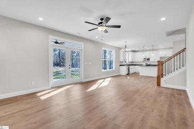 521 Burton Rd, Greer, SC 29651 - photo 4