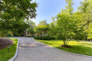 Stone pavers line the driveway!