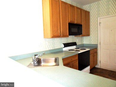 201 N Silver Fox Dr unit 472, Glen Mills, PA 19342 - photo 5