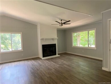 915 Wood St, Statesville, NC 28677 - photo 7