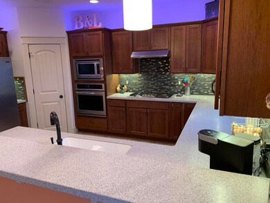 14768 Mortenson St, Williston, ND 58801 - photo 4