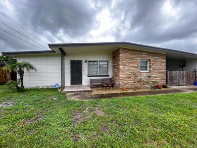 768 Cypress St, Port Saint Lucie, FL 34952 - photo 4