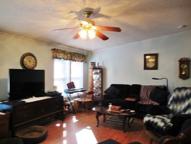 115 Champagne Rd, Gardner, MA 01440 - photo 3