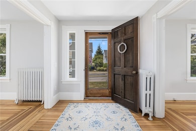 10 Eustis Ave, Newport, RI 02840 - photo 4