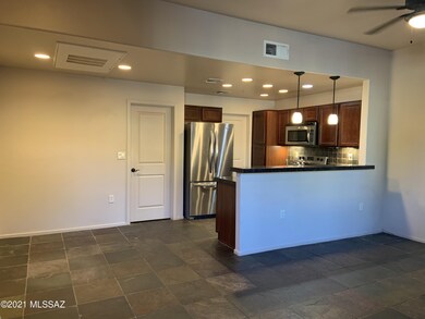 Living Area:Dining
