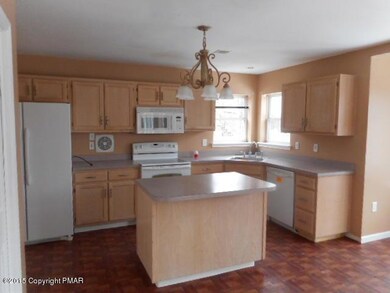 123 Wilson Ct, Saylorsburg, PA 18353 - photo 3