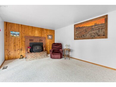 405 Pineview Ln, Canyon City, OR 97820 - photo 7