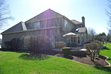 4203 Halifax Ct, Naperville, IL 60564 - photo 3