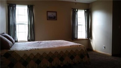 MASTER BEDROOM is so bright the picture came out d