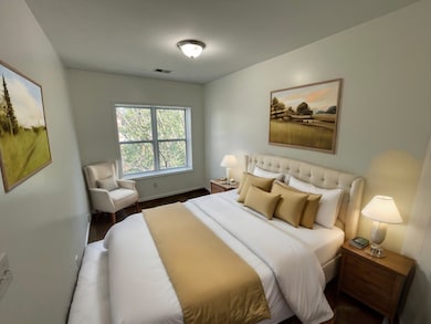 649 E Marquette Rd unit 4, Chicago, IL 60637 - photo 5