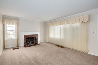2222harwitch_living01-copy