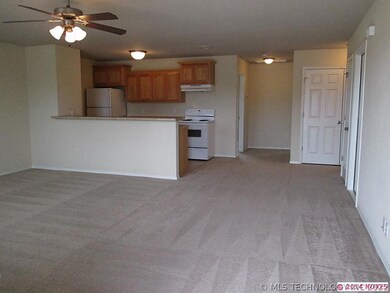 3508 E Emmitsburg Place, Broken Arrow, OK 74014 - photo 2