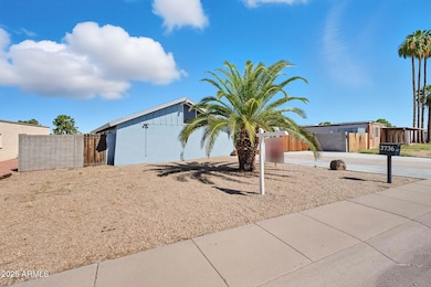 3736 W Mercer Ln, Phoenix, AZ 85029 - photo 2
