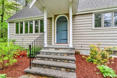 145 Hemlock Dr, Holliston, MA 01746 - photo 4