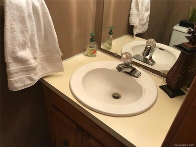 423 Windsor Ln, Statesville, NC 28677 - photo 3