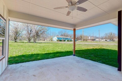 512 Washington St, Ennis, TX 75119 - photo 5