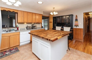 3838 Valdez Dr, Des Moines, IA 50310 - photo 5