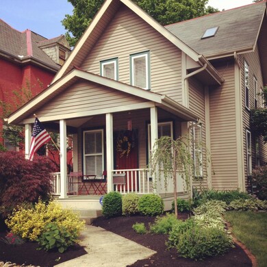 1034 Highland