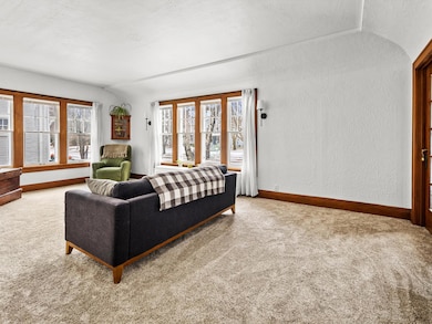 living room (3)