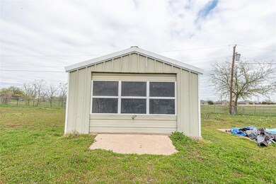 111 Paige St, Weatherford, TX 76088 - photo 5