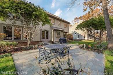 2877 W Bloomfield Oaks Dr, West Bloomfield Township, MI 48324 - photo 3