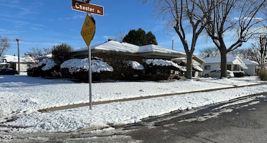 7 Chester Dr, Beech Grove, IN 46107 - photo 2