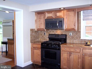 4903 Jackson Dr, Brookhaven, PA 19015 - photo 7