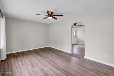 04-5910 Cole Ave-104