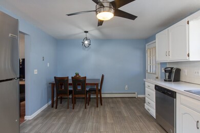 38 Midridge Cir, Londonderry, NH 03053 - photo 6