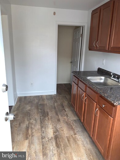 508 Lucia Ave, Baltimore, MD 21229 - photo 4