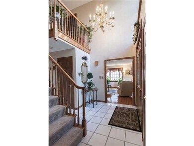 Entry/Foyer.