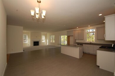 5 Crab Tree Ct unit 24, Merrimack, NH 03054 - photo 2