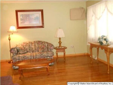 unlisted-address, Staten Island, NY 10306 - photo 7