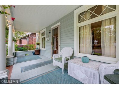 Gorgeous front porch