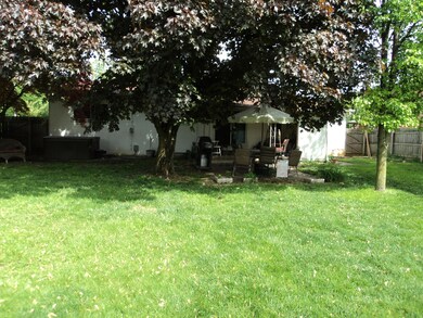 921 Miriam Dr E, Columbus, OH 43204 - photo 4