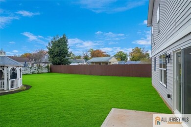 230 Oak Dr, Middlesex, NJ 08846 - photo 5