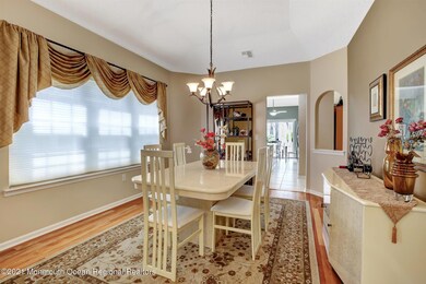 08-Dining Room