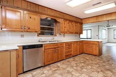 911 NW 9th St, Bentonville, AR 72712 - photo 5